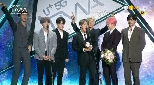 韓国ボーイズグループ「防弾少年団」、「Red Velvet」、「iKON」らが、「U+5G THE FACT MUSIC AWARDS」でことしのアーティスト賞を受賞した。（提供:news1）
