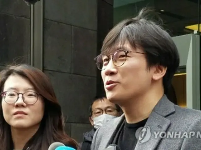 原告側は繰り返し日本企業に対応を求めてきた。２月に訪日した原告側弁護士（資料写真）＝（聯合ニュース）