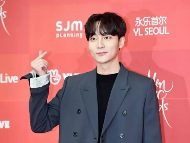 わいせつ物流布容疑の歌手ロイ・キム、現在は韓国滞在中… ジョージタウン大卒業について「確認中」（画像:OSEN）