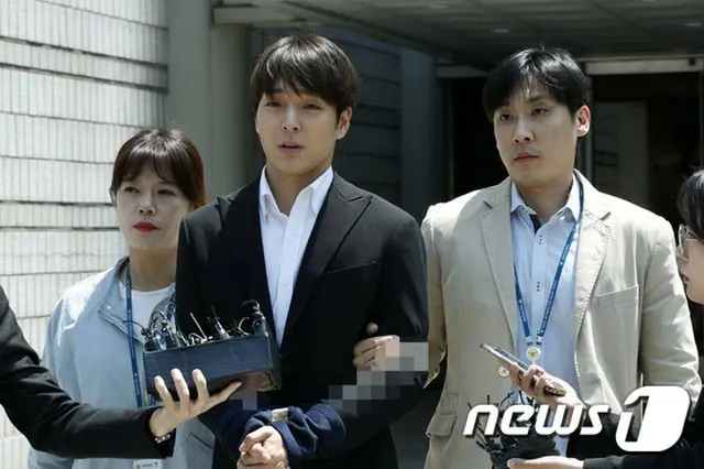 女性を集団性的暴行した容疑の韓国歌手チェ・ジョンフン（元FTISLAND、29）に対して裁判所が逮捕状を発付した。（提供:news1）