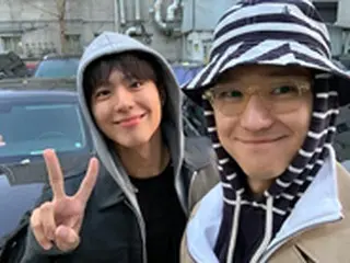 俳優コ・ギョンピョ、“肉をおごってくれた良い人”との仲良し2ショットを公開
