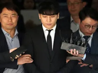 【速報】V.I（元BIGBANG）、2時間40分にわたる逮捕状審査終え留置場へ…身体には捕縄