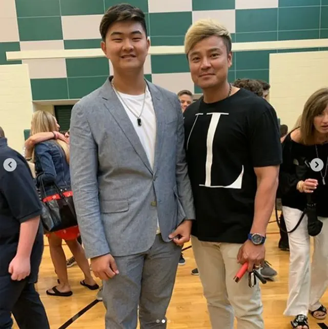 メジャーリーガーのチュ・シンス、長男の中学卒業式に出席（画像:ハ・ウォンミさんのSNS）