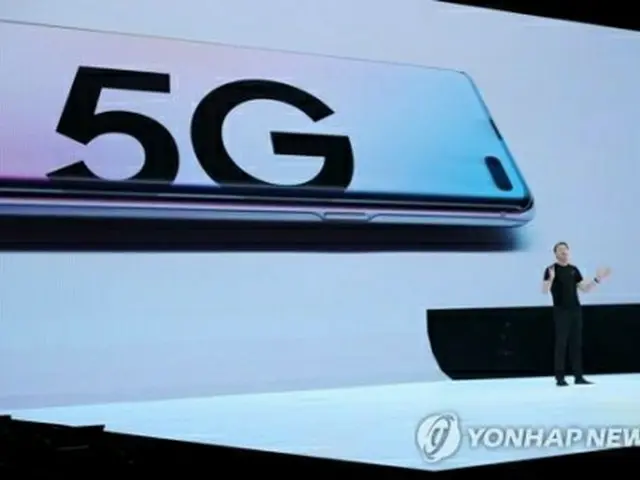 「５G」に対応したサムスンのスマートフォン発表会（資料写真）＝（聯合ニュース）