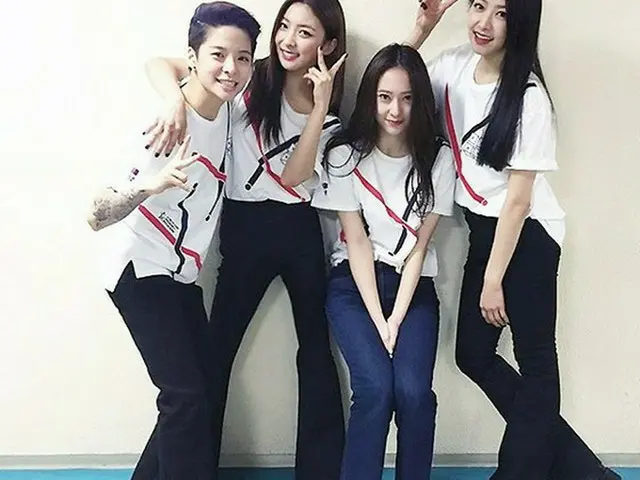 韓国ガールズグループ「f(x)」が、なんと3年ぶりにメンバー全員そろった“完全体”となってステージに立つかもしれないと話題になっている。（写真提供:OSEN）