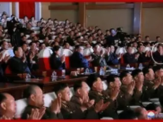 金正恩氏が軍関連公演を鑑賞　粛清説の金英哲氏も同席