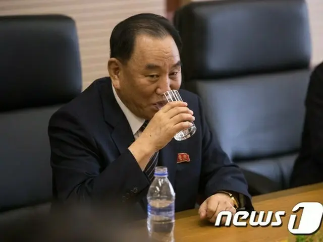 粛清説あった金英哲氏の姿確認＝金委員長に同行し軍芸術公演を観覧
