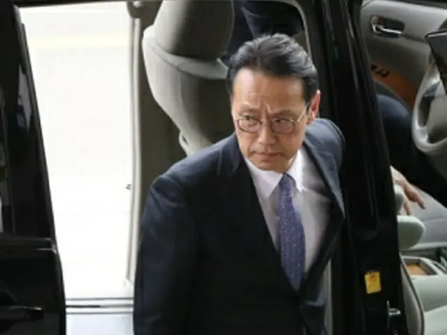 ３月に行われた韓日局長級協議で韓国外交部に入る金杉氏＝（聯合ニュース）