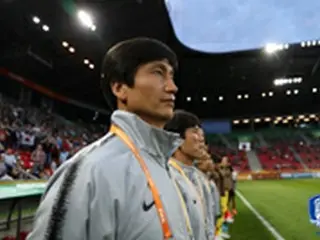 ＜U-20W杯＞日本下し8強進出の韓国チョン監督 「最後まで行く」