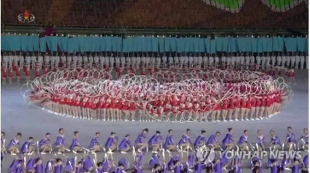 「人民の国」のマスゲーム＝（朝鮮中央テレビ＝聯合ニュース）《転載・転用禁止》