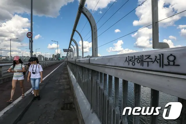韓国の自殺率、減少傾向もOECD2位