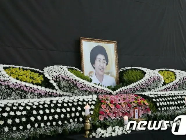 金正恩氏名義の弔文・弔花、妹与正氏がきょう板門店で伝達＝金大中氏妻の死去受け
