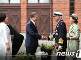 文大統領、スウェーデン国王と5Gで「防弾少年団」のコンサートを鑑賞