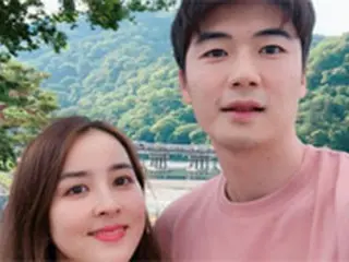 元サッカー韓国代表キ・ソンヨン、妻ハン・ヘジンと日本旅行を満喫