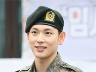 イム・シワン（ZE:A）の軍後任と主張するネットユーザー「悪口言わない素晴らしい先任」