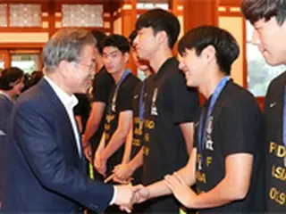 U-20W杯「ゴールデンボール」受賞のイ・ガンイン、交渉本格化＝「バレンシアとすべき話が多い」