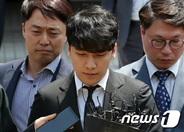 V.I（元BIGBANG）、軍入隊延期は今夜12時に満了＝兵務庁