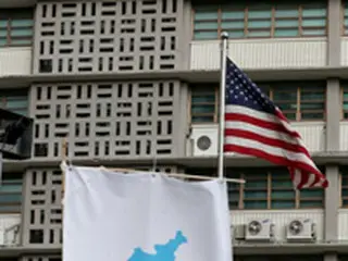 トランプ大統領の訪韓を前に在韓米大使館で車両突入事件…緊張高まる