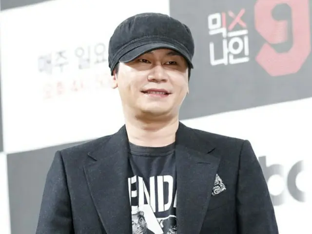性接待疑惑が浮上しているヤン・ヒョンソク元YGエンターテインメント総括プロデューサーが、参考人として警察に召喚され、調べを受けているという。（提供:news1）