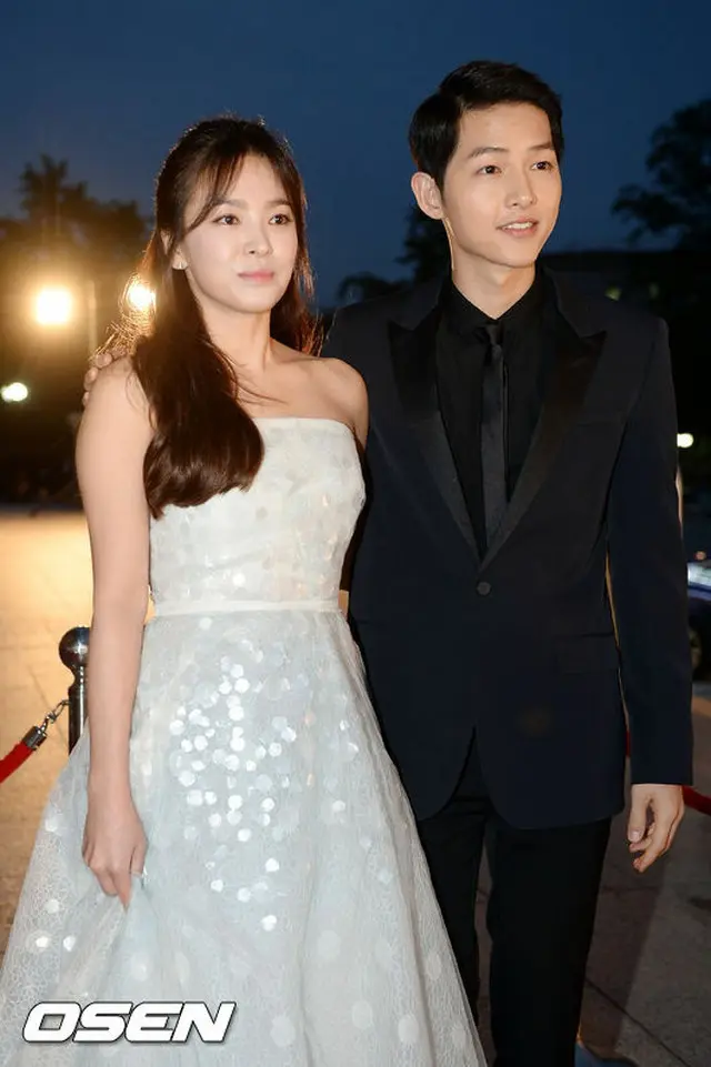 韓国俳優ソン・ジュンギと女優ソン・ヘギョが離婚を発表した中、側近がやるせない気持ちを表した。（提供:OSEN）