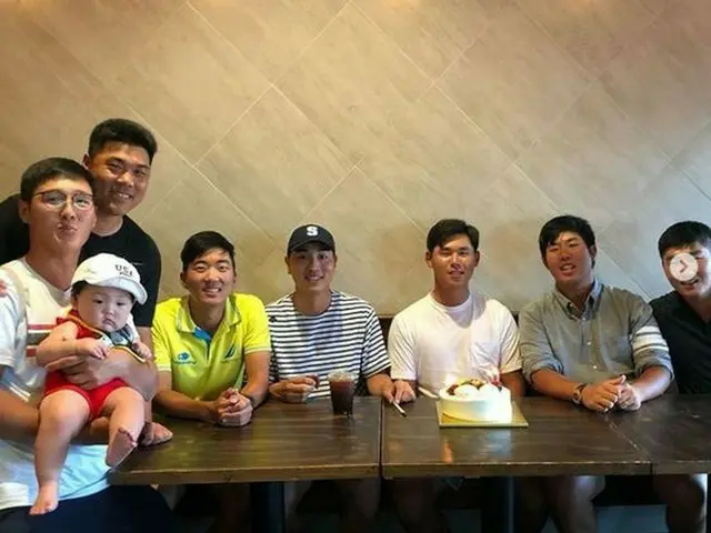 PGA大会控え、キム・シウ誕生日にカン・ソンフンなど韓国人ゴルファー集合