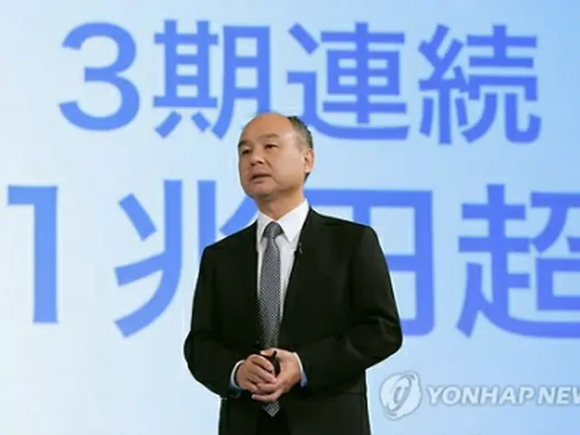 ２０１９年３月期決算を発表する孫氏＝（ＥＰＡ・時事通信＝聯合ニュース）