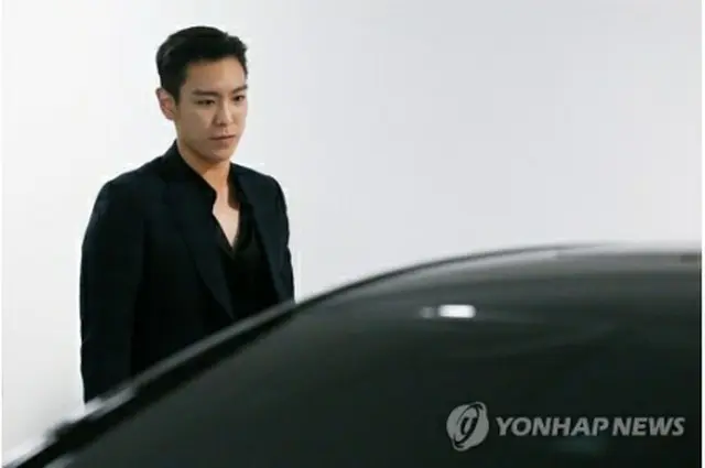 兵役の義務を終えたＢＩＧＢＡＮＧのメンバー、Ｔ．Ｏ．Ｐさん＝６日、ソウル（聯合ニュース）