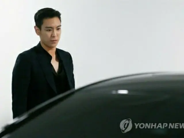 兵役の義務を終えたＢＩＧＢＡＮＧのメンバー、Ｔ．Ｏ．Ｐさん＝６日、ソウル（聯合ニュース）