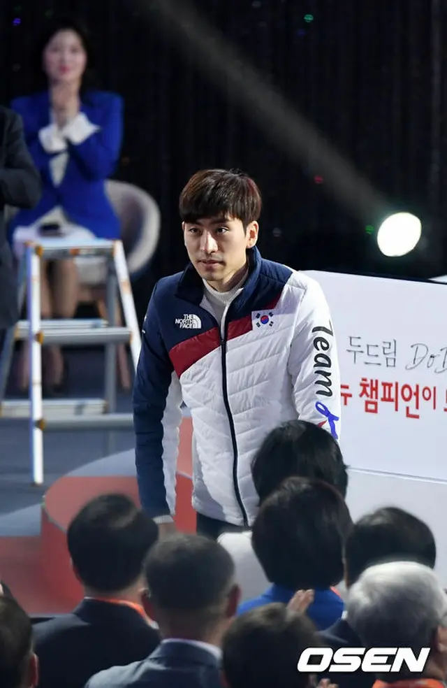 後輩への暴行が騒動になっていた平昌五輪スピードスケートメダリストのイ・スンフンが、出場停止1年の懲戒処分されることになった。（提供:OSEN）