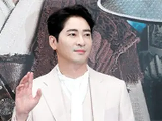 俳優カン・ジファン、性的暴行容疑で緊急逮捕＝事務所側「状況把握中」