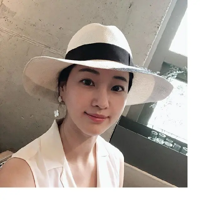 女優キム・サラン、”清純な女神”のようなまぶしい美貌を公開（画像:OSEN）