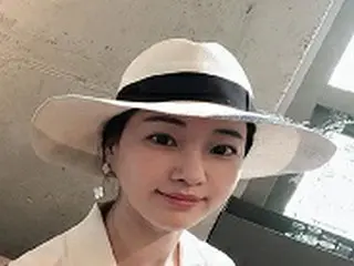 女優キム・サラン、”清純な女神”のようなまぶしい美貌を公開