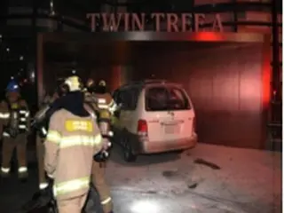 ソウル・日本大使館前の乗用車出火　車内の男性死亡
