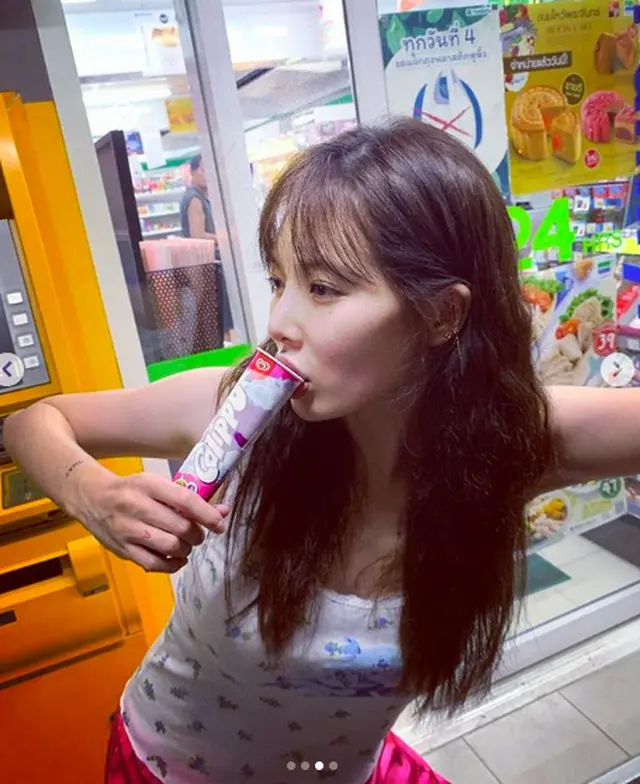ヒョナ、恋人イドンとタイで楽しいコンビニデート（提供:OSEN）