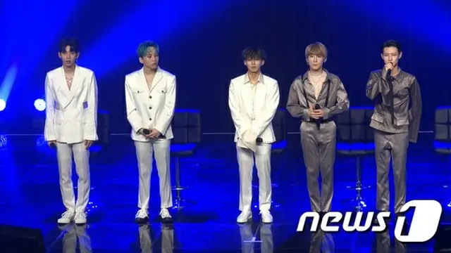「PRODUCE101」シーズン2と「MIX NINE」で人気となったウ・ジニョンが、「D1CE」（ディーワンス）メンバーとして電撃デビューした。（提供:news1）
