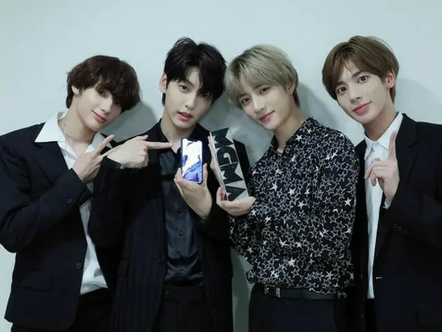 「TXT」、音楽授賞式で新人賞受賞 “ファンに感謝”（提供:OSEN）