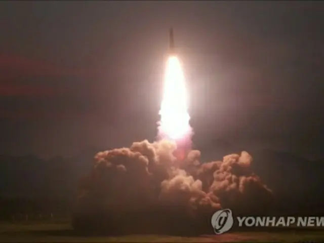 北朝鮮の朝鮮中央テレビが７日に報じた短距離弾道ミサイルと推定される飛翔体発射の様子＝（朝鮮中央テレビ＝聯合ニュース）≪転載・転用禁止≫