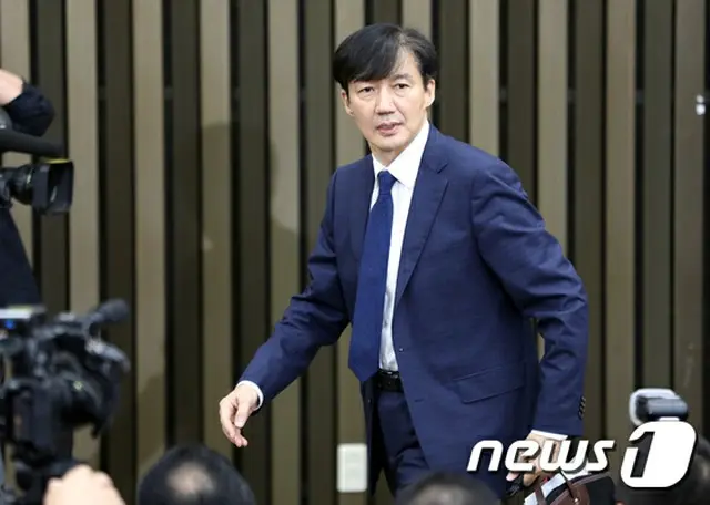 文大統領側近の法相候補、約11時間の釈明会見（提供:news1）