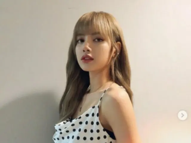 リサ（BLACK PINK）「まるで人形のよう」、完璧な極細スタイル（提供:Osen）