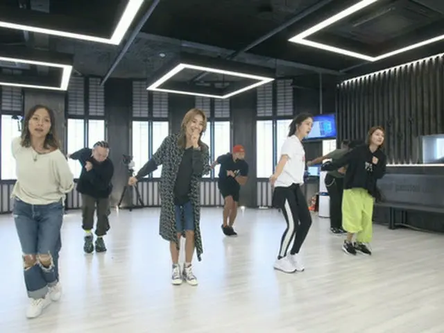 「Fin.K.L」が、14年ぶりにダンスレッスンをスタートさせた。（提供:news1）