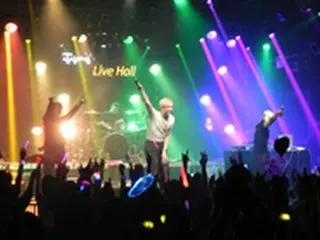 “超絶イケメン米国人”ニコラス・エドワーズ、ファンクラブコンサートをソウルで開催