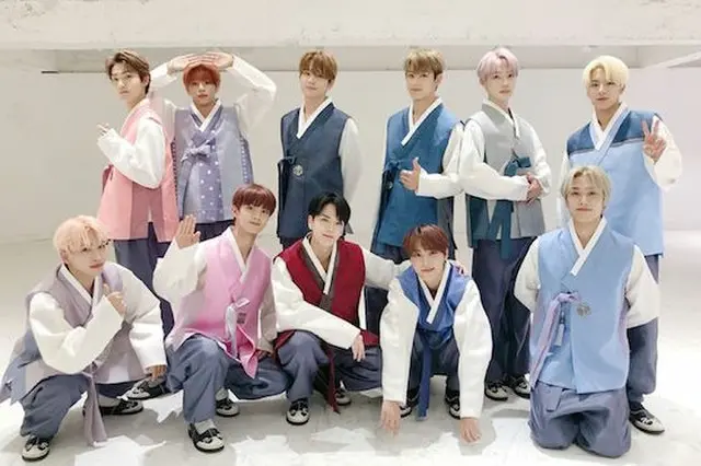 「THE BOYZ」、11人が見目麗しい韓服着用で変身…「秋夕でおいしい食べ物たくさん召し上がれ」（提供:Osen）