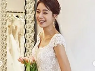 女優ファン・ジヒョン、ウエディングドレス姿を公開…10月に結婚予定