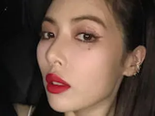 歌手ヒョナ、セクシーキューティーでYouTubeのウォーミングアップ