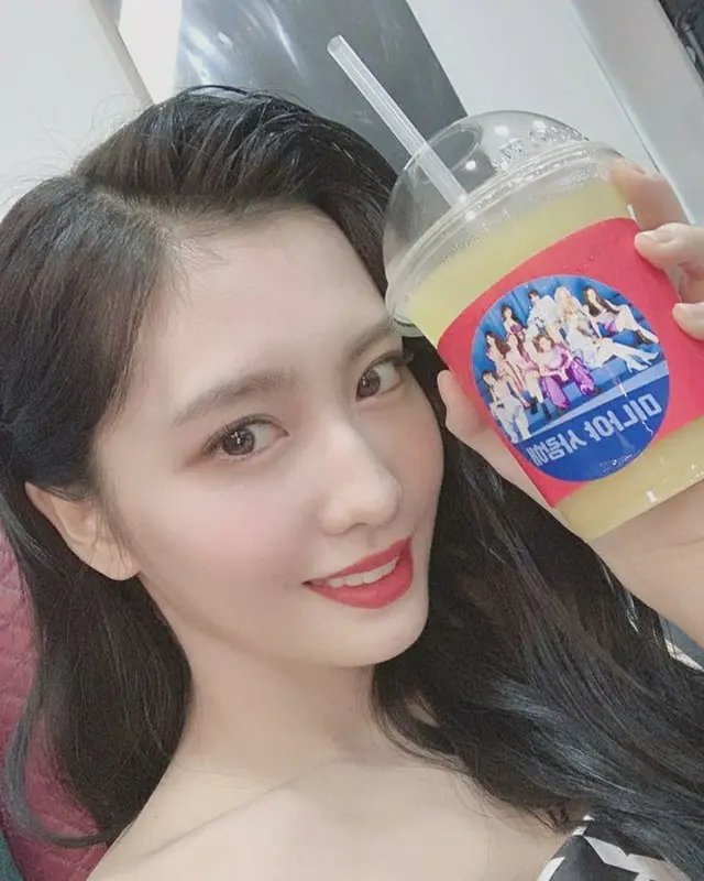 韓国ガールズグループ「TWICE」メンバーのモモが、近況写真を公開して話題になっている。（写真提供:OSEN）