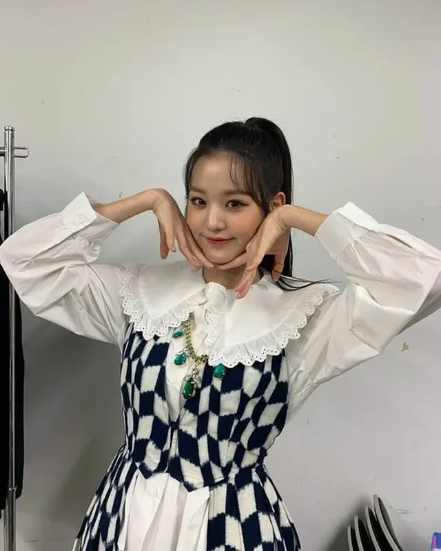 「IZ*ONE」公式Instagramに、チャン・ウォニョンの写真が数枚掲載された。（提供:OSEN）