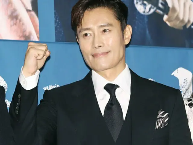 【公式】俳優イ・ビョンホン、ノ・ヒギョン作家の新作に出演か=「前向きに検討中」(提供:news1)