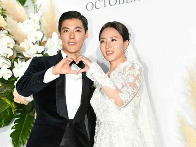 大御所テ・ジナ、”新婚”KangNam＆イ・サンファに3千坪の土地プレゼント？（画像:OSEN）