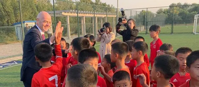 南北戦を見守ったFIFA会長、“無観客試合”に失望感（提供:OSEN）
