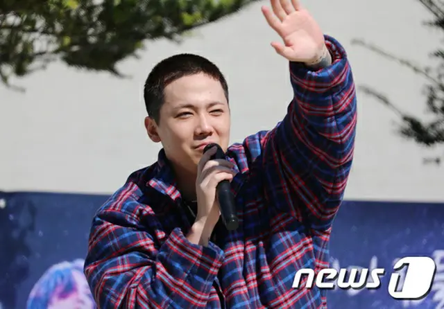 韓国バンド「FTISLAND」メンバーのイ・ホンギの軍生活の一部が明らかになり、話題になっている。（写真提供:news1）